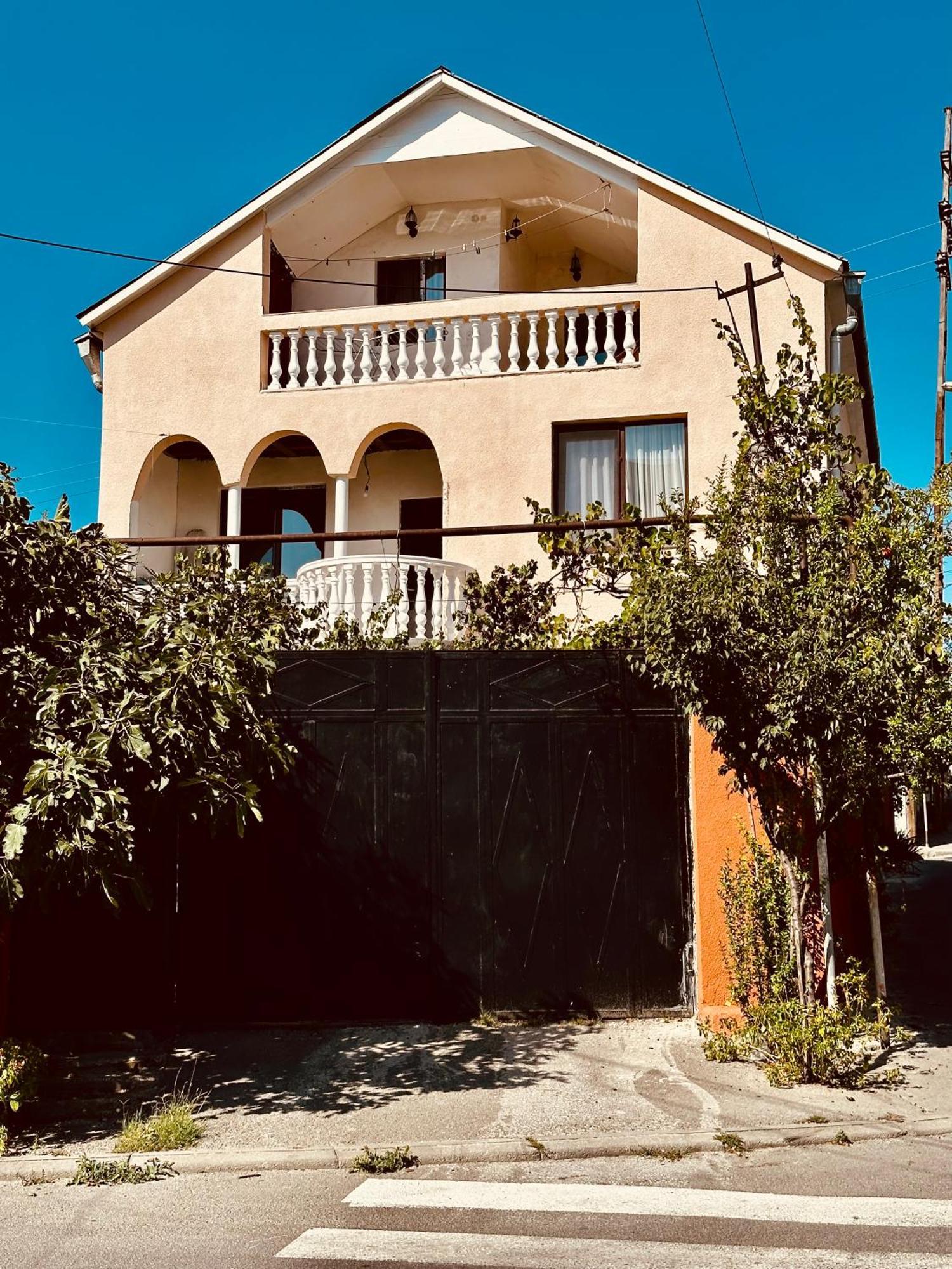 Family Guesthouse - Macharashvili 第比利斯 外观 照片
